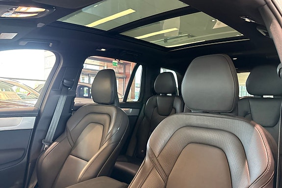 Volvo XC90 21 of 30