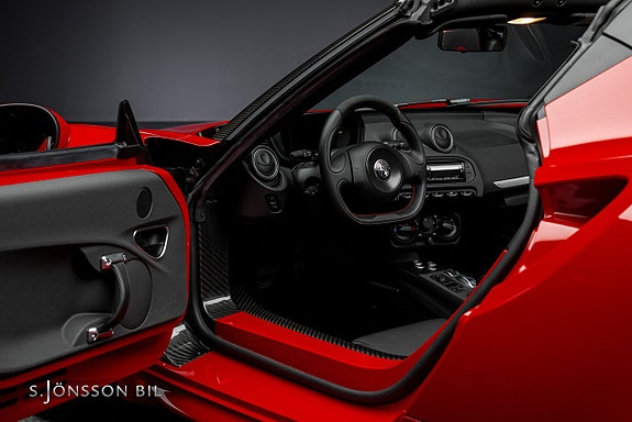 Alfa Romeo 4C 11 of 25