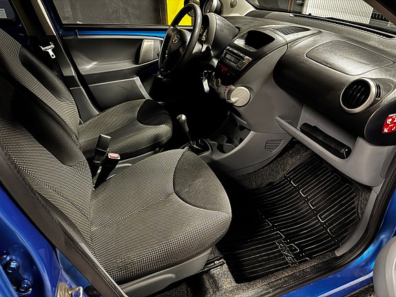 Toyota Aygo 10 of 15