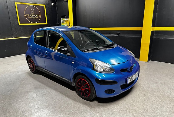Toyota Aygo 7 of 15