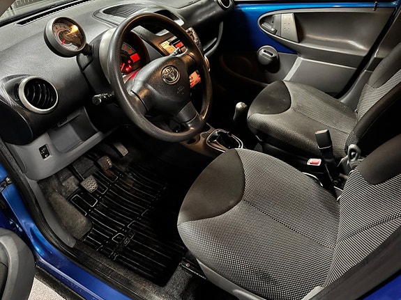 Toyota Aygo 11 of 15