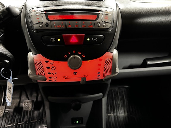 Toyota Aygo 14 of 15