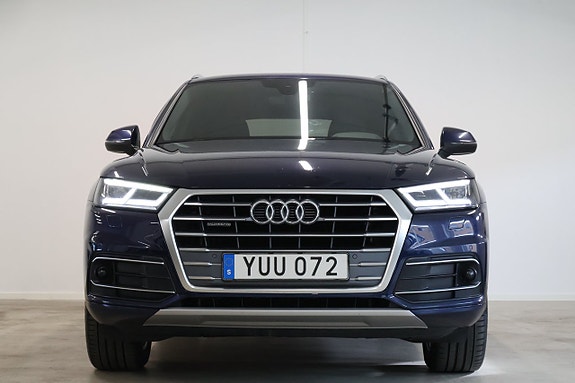 Audi Q5 2 of 5