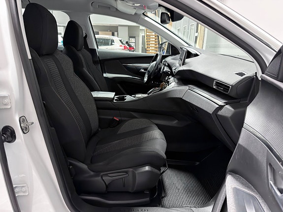 Peugeot 5008 21 of 25
