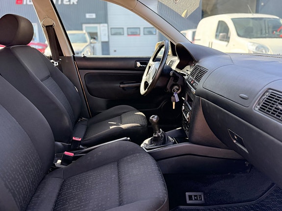 Volkswagen Golf IV 12 of 12