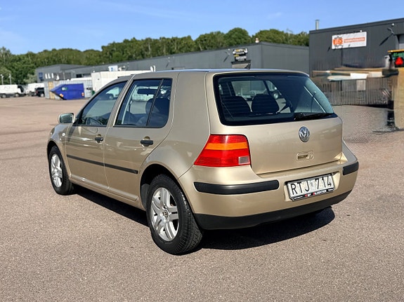 Volkswagen Golf IV 7 of 12