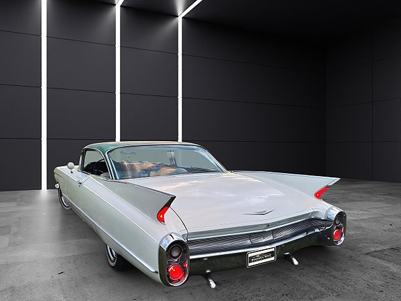 Cadillac Series 62 3 of 12