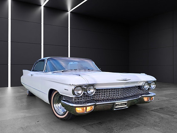 Cadillac Series 62 4 of 12