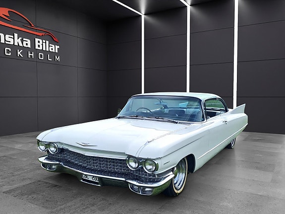 Cadillac Series 62 2 of 12