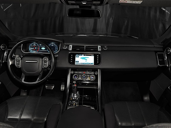 Land Rover Range Rover Sport 19 of 30