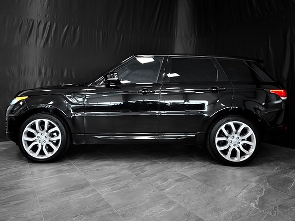 Land Rover Range Rover Sport 10 of 30