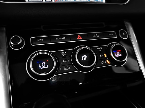 Land Rover Range Rover Sport 24 of 30