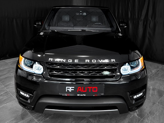 Land Rover Range Rover Sport 8 of 30