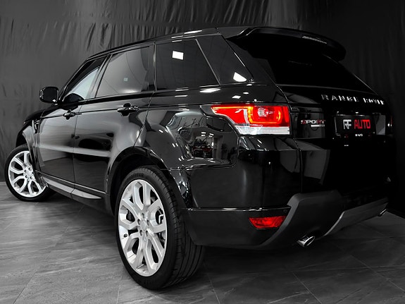 Land Rover Range Rover Sport 13 of 30