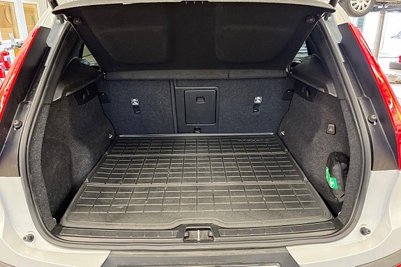 Volvo XC40 25 of 27