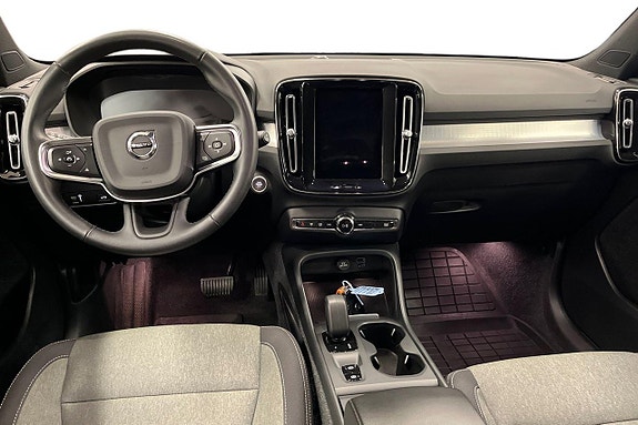 Volvo XC40 15 of 27