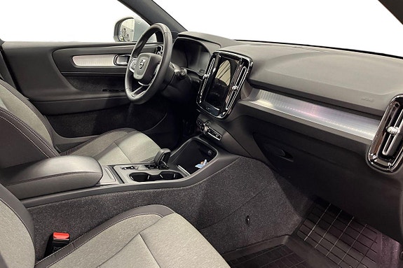 Volvo XC40 22 of 27