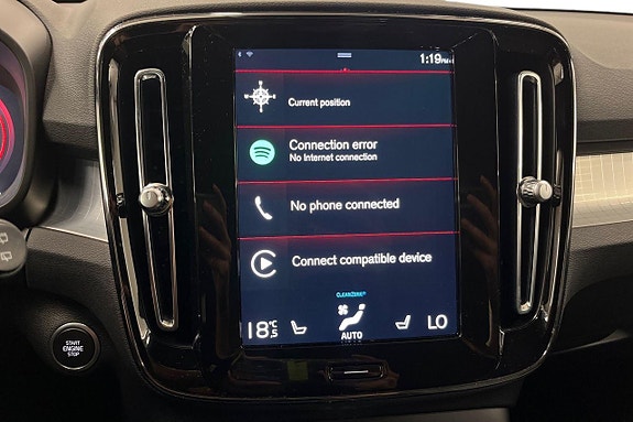 Volvo XC40 18 of 27