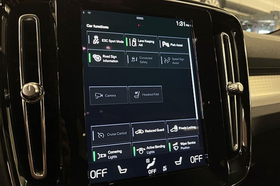 Volvo XC40 19 of 27