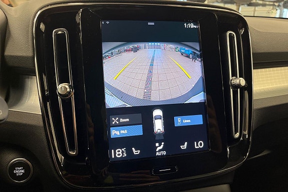 Volvo XC40 21 of 27