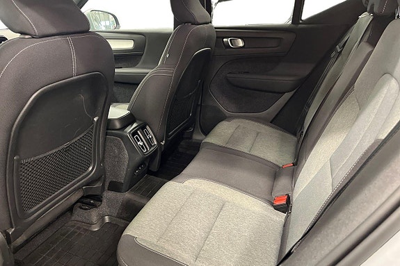 Volvo XC40 24 of 27