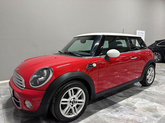 MINI Cooper 4 of 5