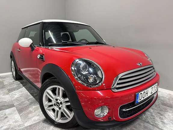 MINI Cooper 2 of 5
