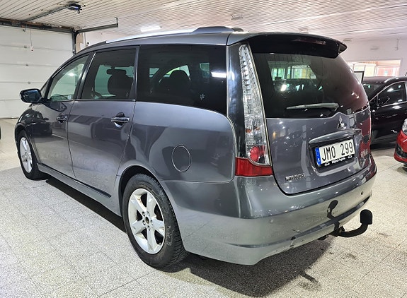 Mitsubishi Grandis 4 of 5