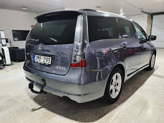 Mitsubishi Grandis 5 of 5