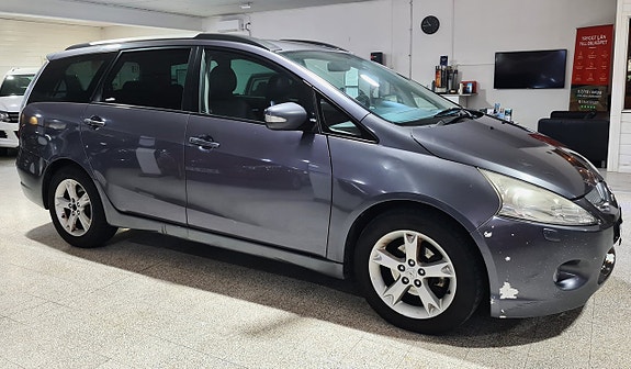 Mitsubishi Grandis 2 of 5