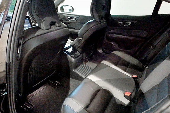 Volvo S60 8 of 13