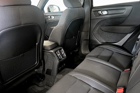 Volvo C40 15 of 17
