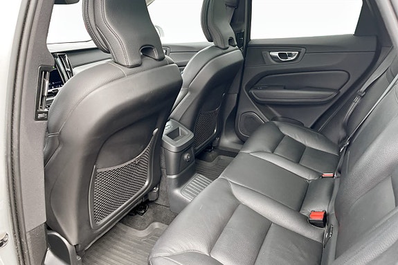 Volvo XC60 8 of 9