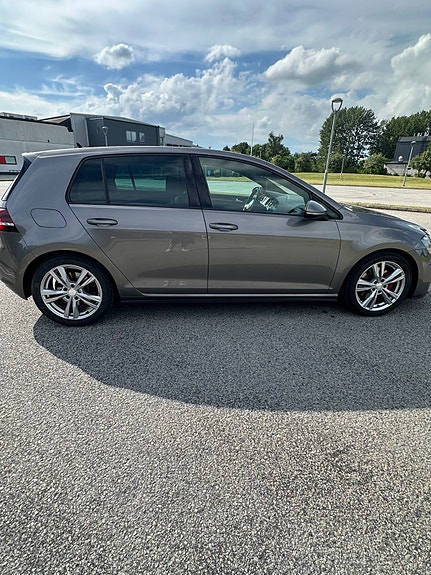 Volkswagen Golf VII 3 of 5