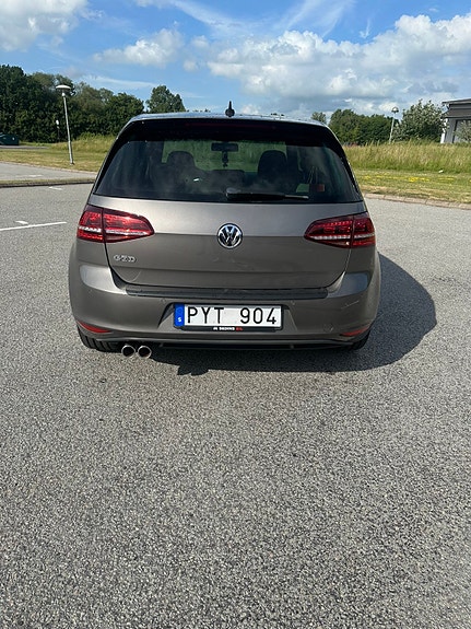 Volkswagen Golf VII 4 of 5