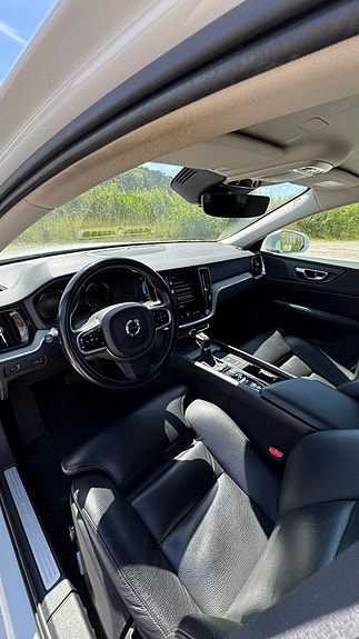 Volvo V60 13 of 21