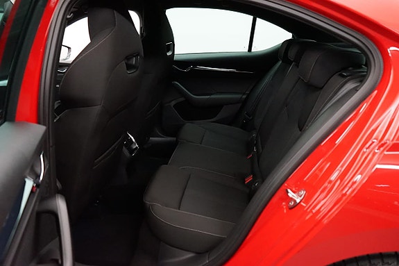 Skoda Octavia 6 of 13