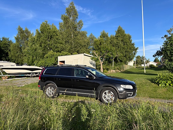 Volvo XC70 3 of 5
