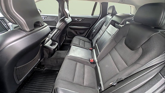 Volvo V60 14 of 15