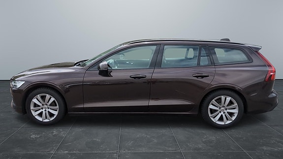 Volvo V60 2 of 5