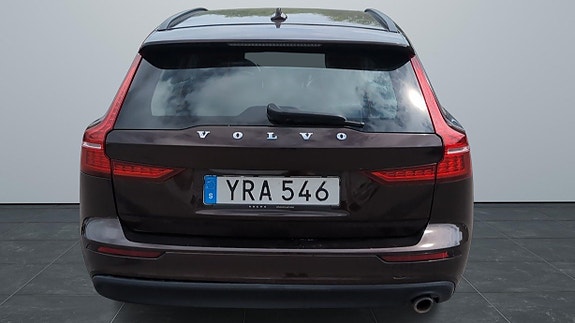 Volvo V60 4 of 5