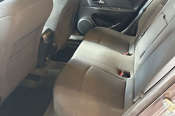 Chevrolet Cruze 8 of 8