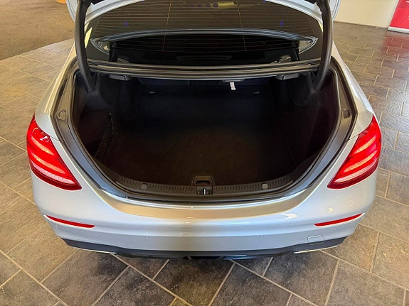 Mercedes-Benz E220 d 12 of 24