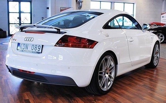 Audi TT 3 of 5