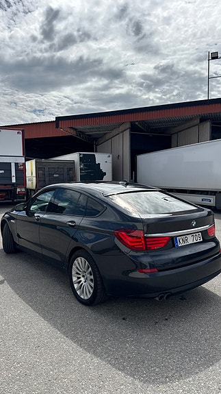 BMW 530d 3 of 5