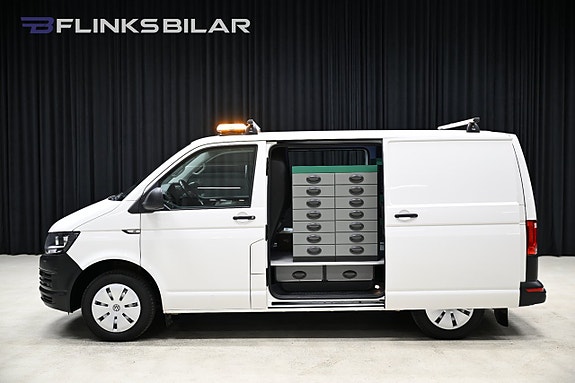 Volkswagen Transporter 3 of 5
