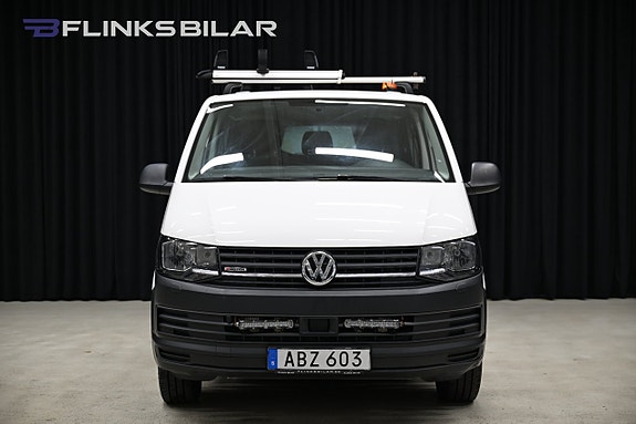 Volkswagen Transporter 16 of 30