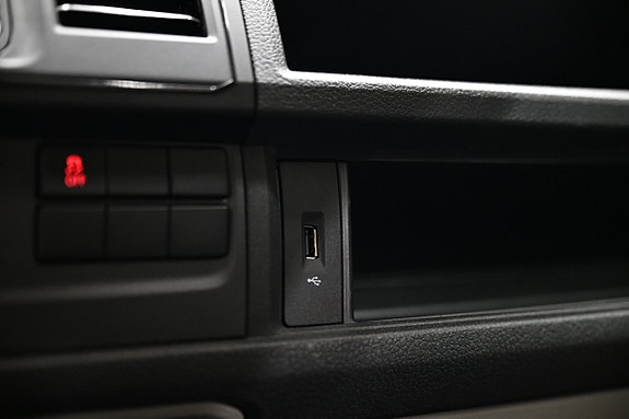 Volkswagen Transporter 26 of 30