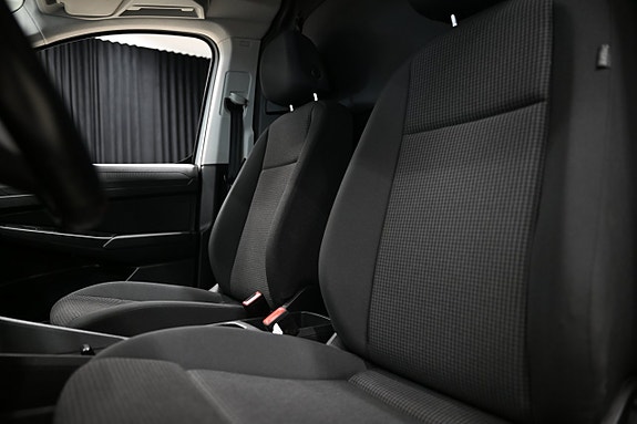 Volkswagen Caddy Maxi 21 of 28