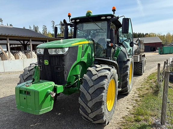 John Deere 7270 R 3 of 6